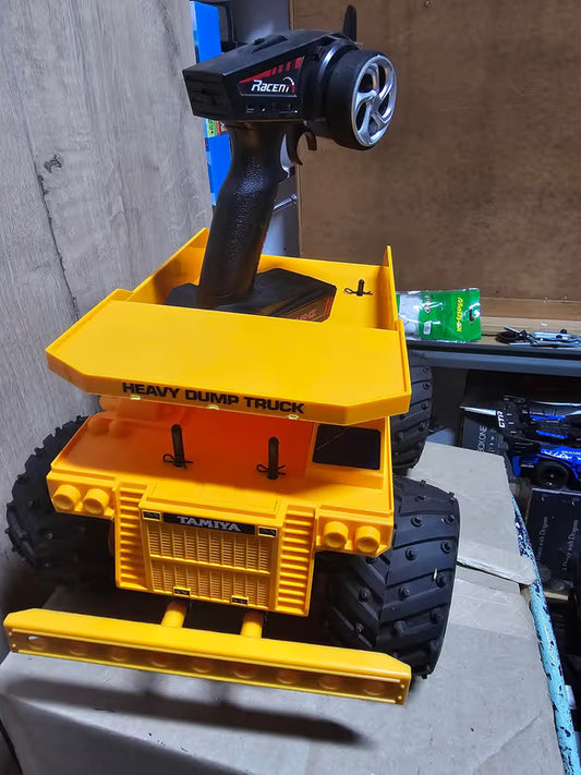 [USED]Tamiya 1:10 - Dump Truck - built and ready to use - sold with 2.4ghz controller