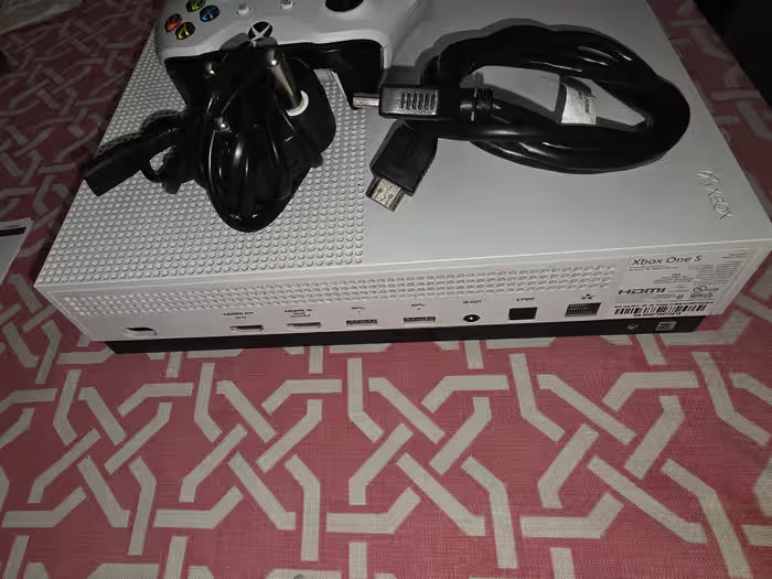 [USED] Xbox one S 500GB